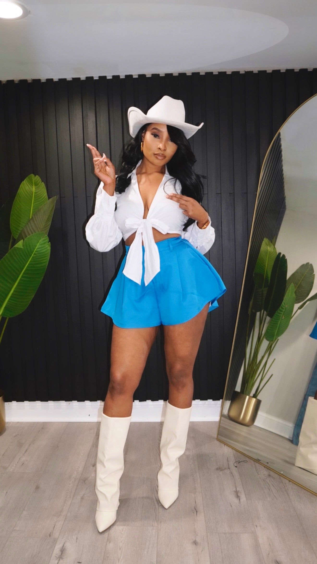 FLARED HIGH WAIST SHORTS MEDIUM / BLUE FLARED HIGH WAIST SHORTS MEDIUM / BLUE